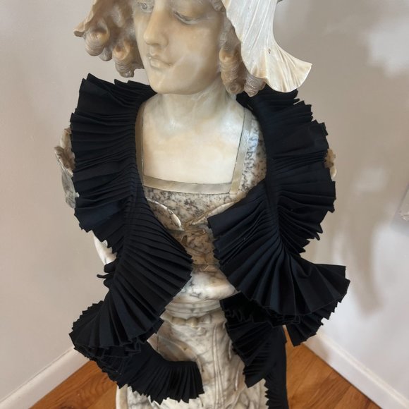 SOHUNG DESIGNS HAND MADE IN NEW YORK UNIQUE ELEGANT BLACK SWIRL SCARF - Picture 5 of 5